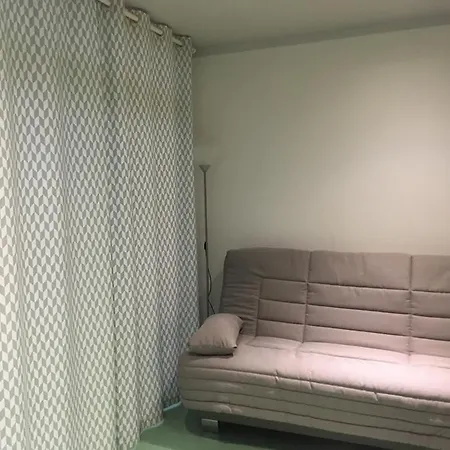 Mc Nulty's Summerhill Studio Apartament *