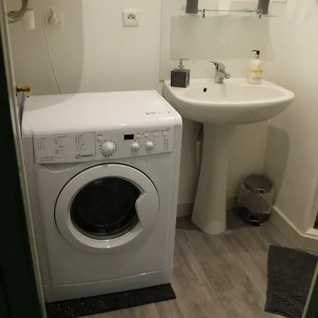 Mc Nulty's Summerhill Studio Apartament *